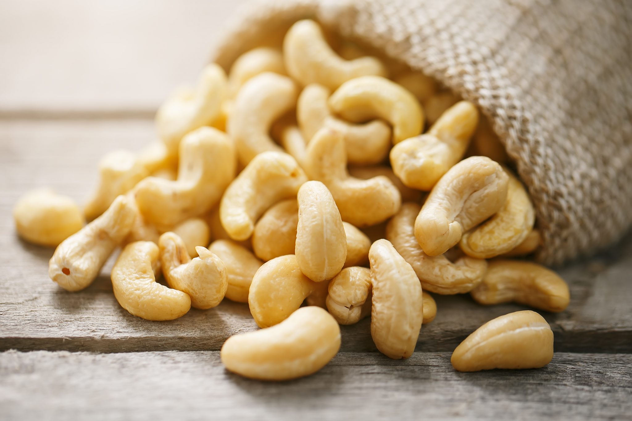 Nutritional benefits of cashews - Dr. Pingel