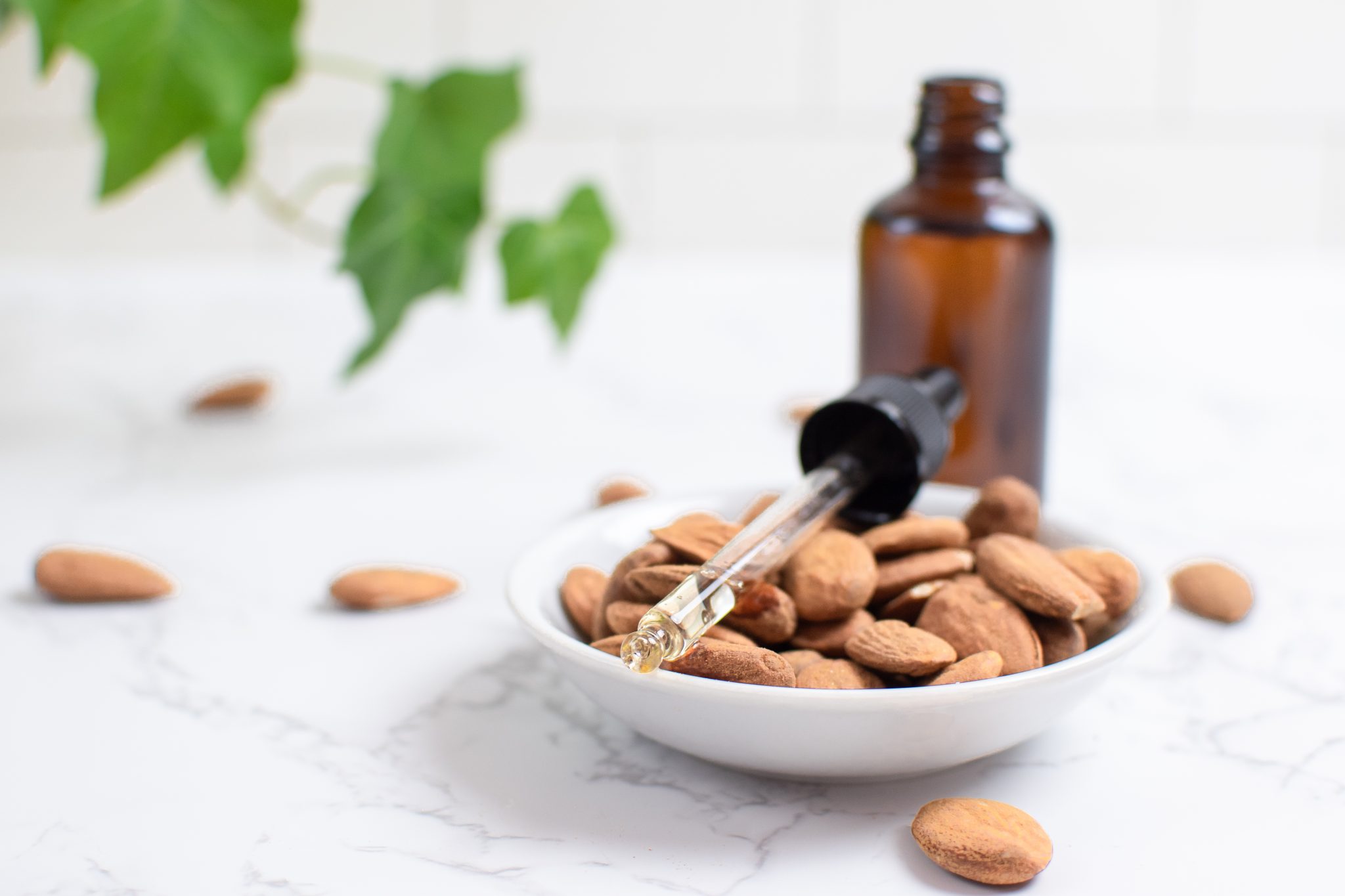 Almond oil moisturizer - Dr. Pingel