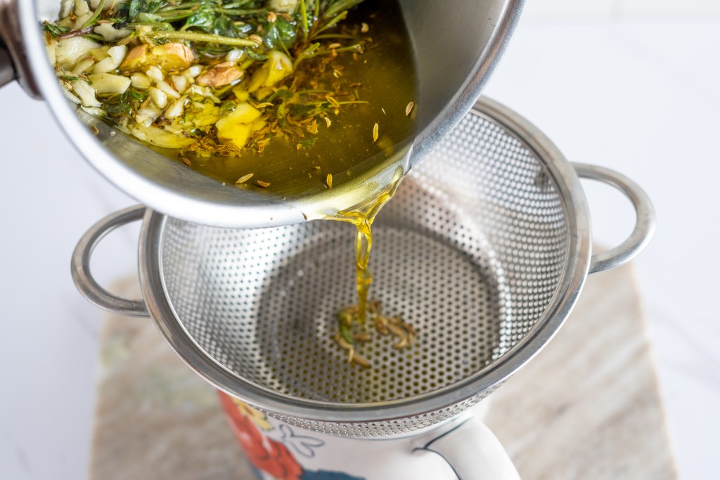 Garlic infused olive oil - Dr. Pingel